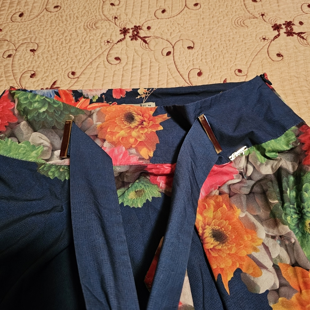 FEVROJ Flare Midi Skirt Floral Print Blue Flowy Tie Belt Women's  Large - Picture 11 of 16